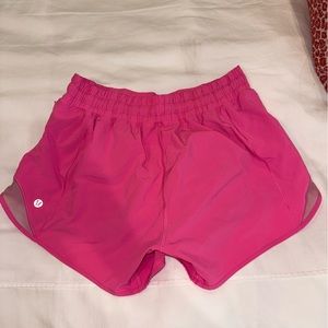 Lululemon Hotty Hot Low-Rise Lined Shorts 4”